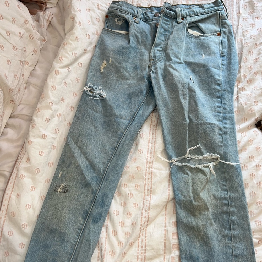 501 Levi jeans distressed